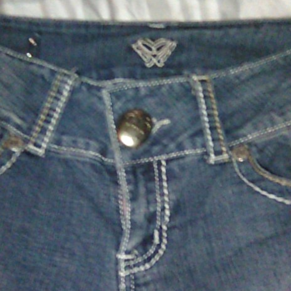 Jeans - Picture 2 of 4